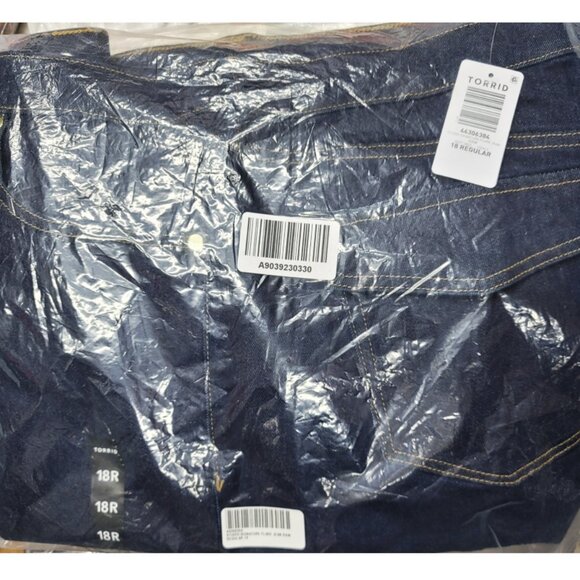 NWT Torrid Raw Studio Premium High-Rise Flare Jean 18 18R - Picture 6 of 9